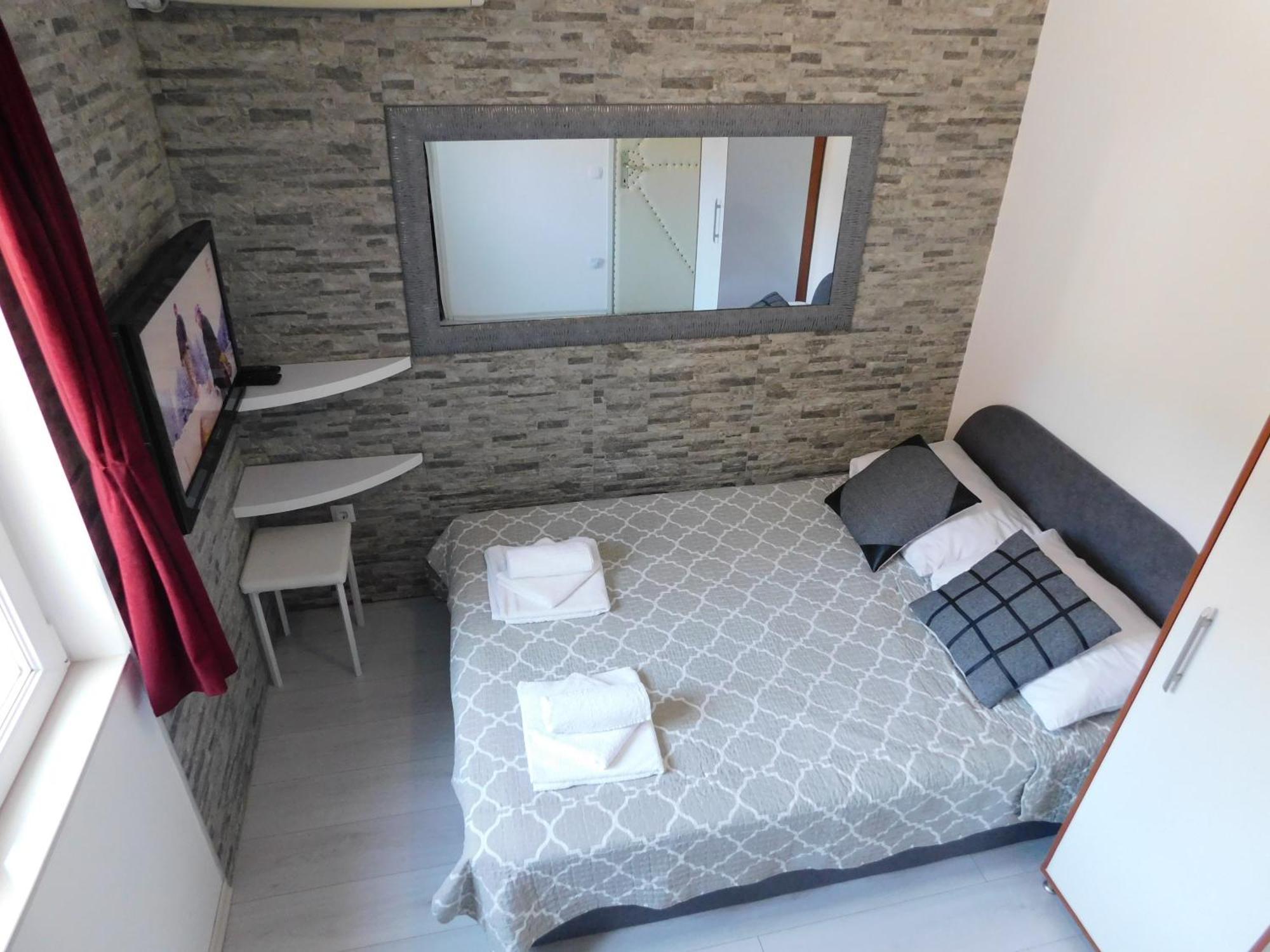 Apartments Huljev Primošten Стая снимка