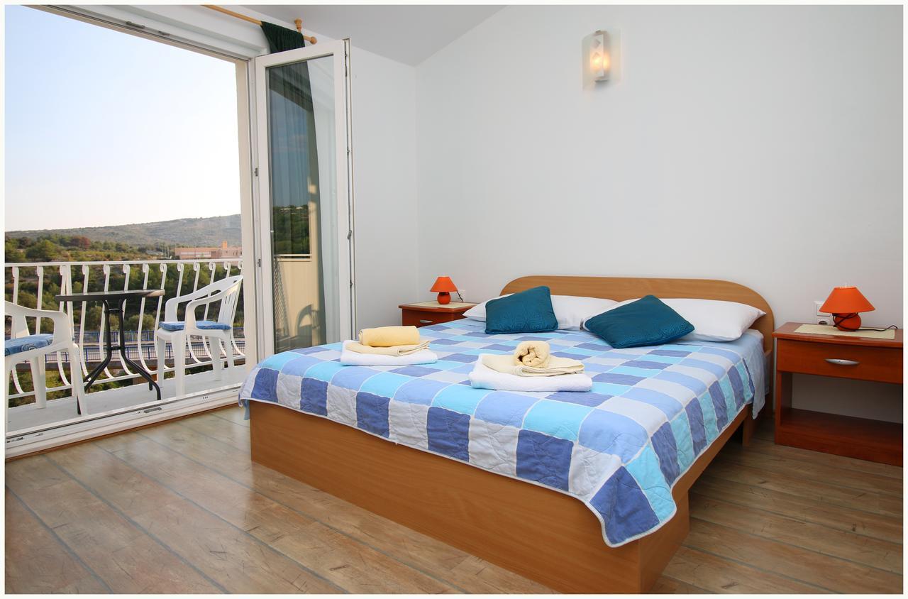 Apartments Huljev Primošten Екстериор снимка