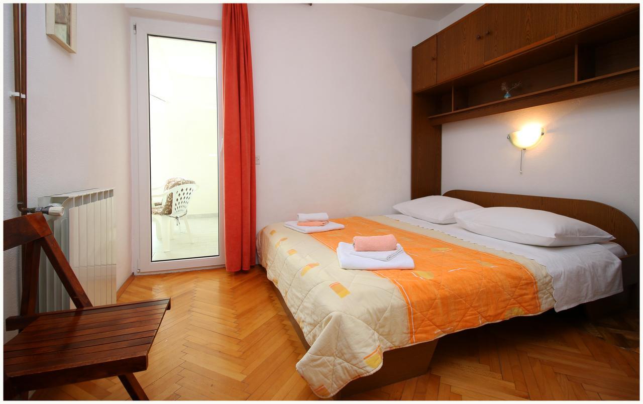 Apartments Huljev Primošten Екстериор снимка