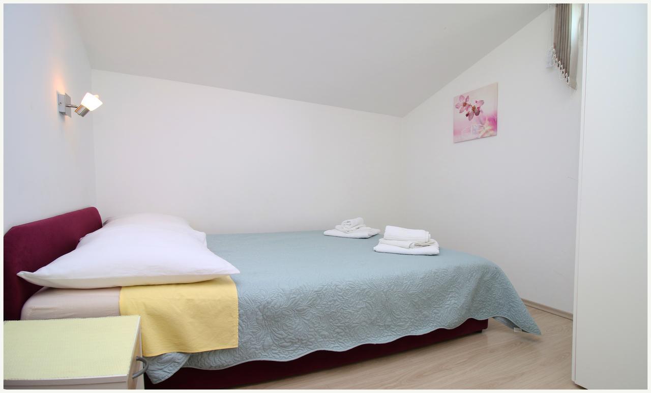 Apartments Huljev Primošten Екстериор снимка