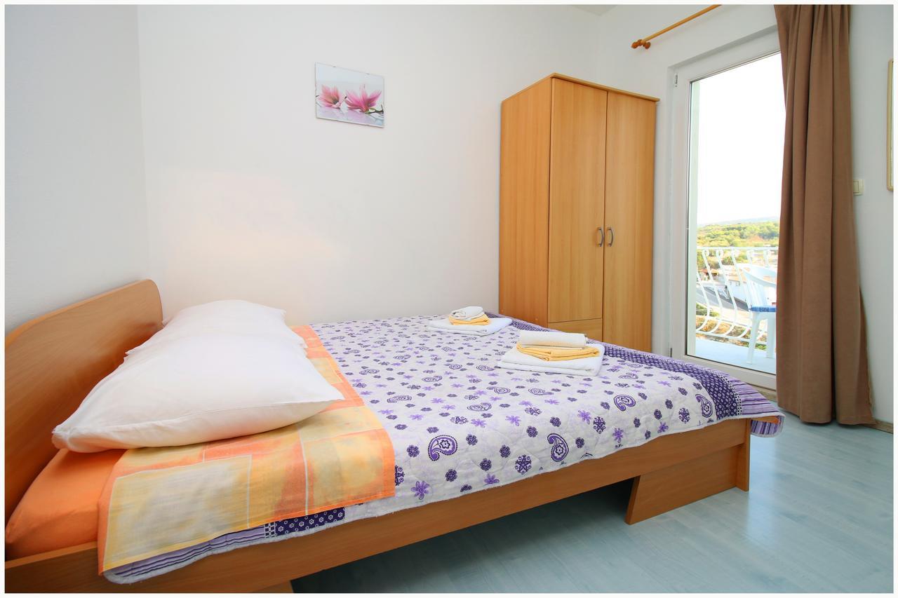 Apartments Huljev Primošten Екстериор снимка